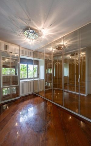 Apartamento à venda com 209m², 4 quartos e 3 vagas Apartamento à venda com 209m², 4 quartos e 3 vagasQuarto