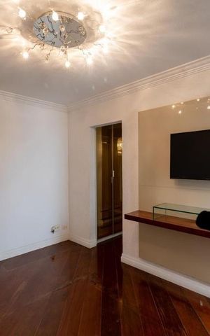 Apartamento à venda com 209m², 4 quartos e 3 vagas Apartamento à venda com 209m², 4 quartos e 3 vagasQuarto