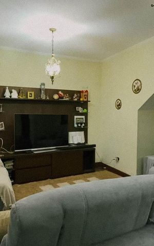 Casa para alugar com 240m², 3 quartos e 4 vagas Casa para alugar com 240m², 3 quartos e 4 vagasSala