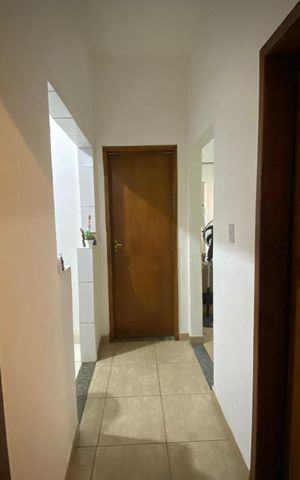 Casa à venda com 68m², 2 quartos e 1 vaga Casa à venda com 68m², 2 quartos e 1 vagaCorredor