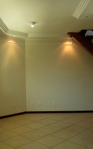 Casa para alugar com 232m², 4 quartos e 10 vagasSala 1