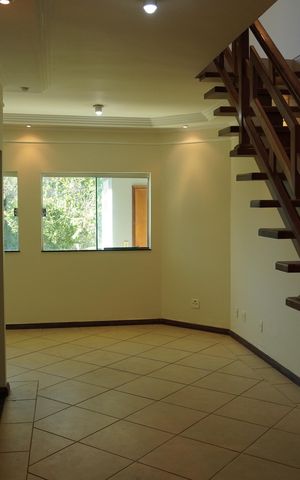 Casa para alugar com 232m², 4 quartos e 10 vagasSala 1