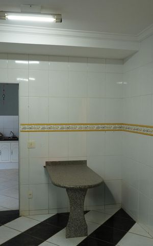 Casa para alugar com 232m², 4 quartos e 10 vagasCozinha