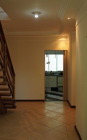 Casa para alugar com 232m², 4 quartos e 10 vagasSala 1