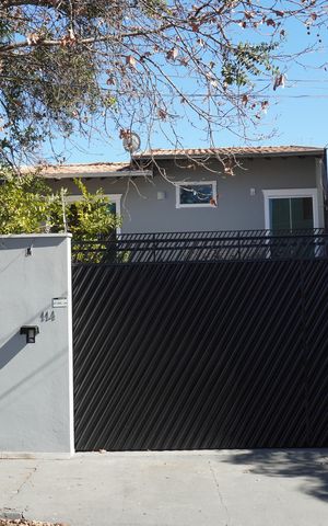 Casa para alugar com 232m², 4 quartos e 10 vagasFachada do imóvel