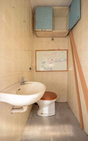 Casa à venda com 148m², 4 quartos e 2 vagas Casa à venda com 148m², 4 quartos e 2 vagasBanheiro de serviço