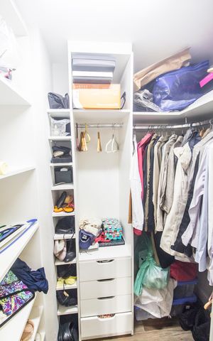 Apartamento à venda com 120m², 4 quartos e 2 vagas Apartamento à venda com 120m², 4 quartos e 2 vagasCloset da suíte