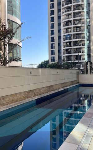 Apartamento à venda com 134m², 3 quartos e 2 vagas Apartamento à venda com 134m², 3 quartos e 2 vagasÁrea comum - Piscina