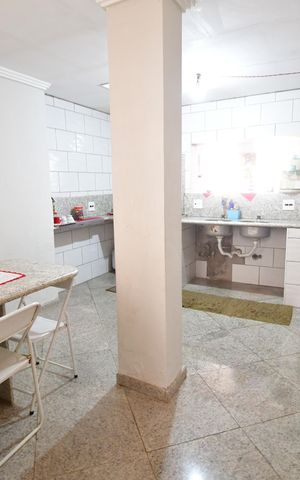Casa à venda com 600m², 5 quartos e 4 vagasCozinha