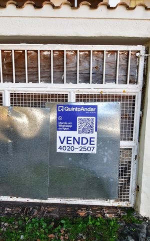 Casa à venda com 600m², 5 quartos e 4 vagasFachada / Placa
