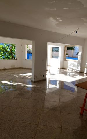 Casa à venda com 600m², 5 quartos e 4 vagasSala 2