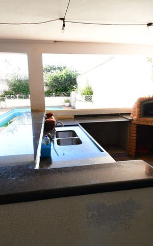 Casa à venda com 600m², 5 quartos e 4 vagasVaranda gourmet