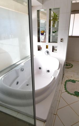 Casa à venda com 600m², 5 quartos e 4 vagasBanheiro Suíte