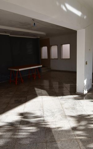 Casa à venda com 600m², 5 quartos e 4 vagasSala 2