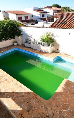 Casa à venda com 600m², 5 quartos e 4 vagasPiscina