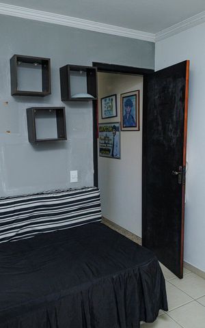 Casa de condomínio à venda com 180m², 4 quartos e 1 vaga