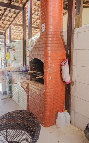 Casa de condomínio à venda com 180m², 4 quartos e 1 vaga