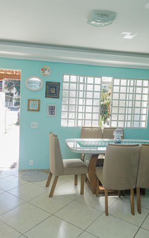Casa de condomínio à venda com 180m², 4 quartos e 1 vaga