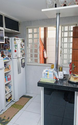 Casa de condomínio à venda com 180m², 4 quartos e 1 vaga
