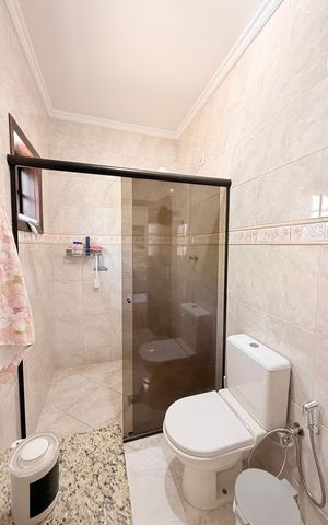 Casa à venda com 262m², 3 quartos e 4 vagasBanheiro da Suíte