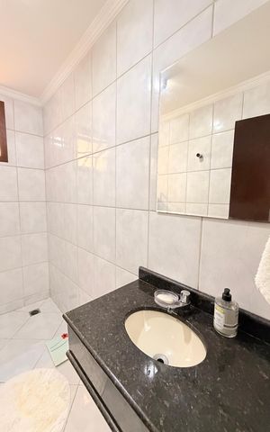 Casa à venda com 262m², 3 quartos e 4 vagasBanheiro Social