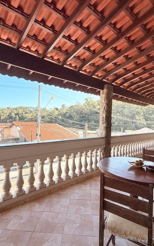Casa à venda com 262m², 3 quartos e 4 vagasSacada