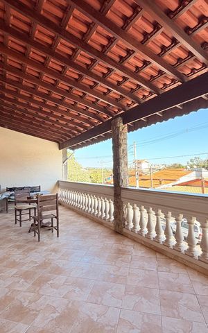 Casa à venda com 262m², 3 quartos e 4 vagasSacada