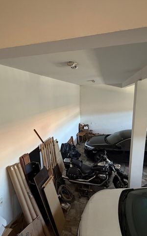 Casa à venda com 262m², 3 quartos e 4 vagasGaragem