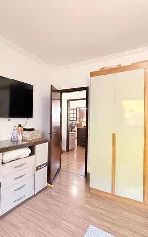 Casa à venda com 262m², 3 quartos e 4 vagasSuíte