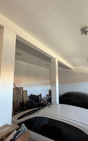 Casa à venda com 262m², 3 quartos e 4 vagasGaragem