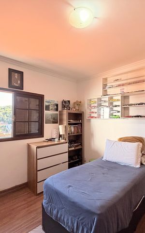 Casa à venda com 262m², 3 quartos e 4 vagasQuarto 2