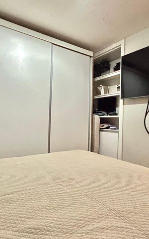 Casa à venda com 500m², 3 quartos e 6 vagas Casa à venda com 500m², 3 quartos e 6 vagasQuarto 3