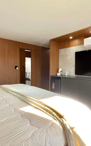 Casa à venda com 500m², 3 quartos e 6 vagas Casa à venda com 500m², 3 quartos e 6 vagasSuite 1
