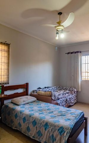 Casa à venda com 145m², 2 quartos e 2 vagas