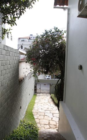 Casa à venda com 250m², 4 quartos e 3 vagasÁrea externa