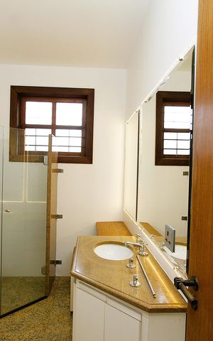 Casa à venda com 250m², 4 quartos e 3 vagasBanheiro Social