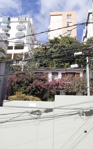 Casa à venda com 250m², 4 quartos e 3 vagasFachada