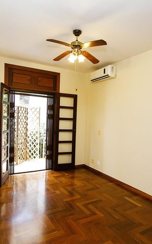 Casa à venda com 250m², 4 quartos e 3 vagasQuarto 3 - Suíte
