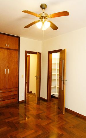 Casa à venda com 250m², 4 quartos e 3 vagasQuarto 3 - Suíte