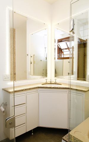 Casa à venda com 250m², 4 quartos e 3 vagasBanheiro da Suíte
