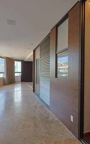 Apartamento para alugar com 245m², 3 quartos e 4 vagas Apartamento para alugar com 245m², 3 quartos e 4 vagasCorredor