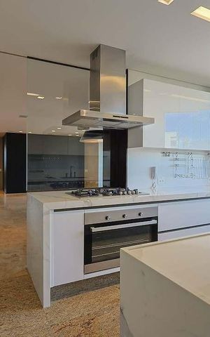 Apartamento para alugar com 245m², 3 quartos e 4 vagas Apartamento para alugar com 245m², 3 quartos e 4 vagasCozinha