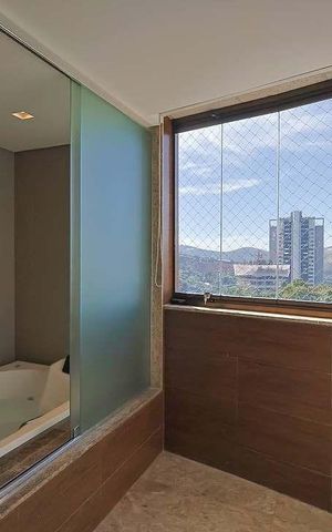 Apartamento para alugar com 245m², 3 quartos e 4 vagas Apartamento para alugar com 245m², 3 quartos e 4 vagasBanheiro da Suíte 3