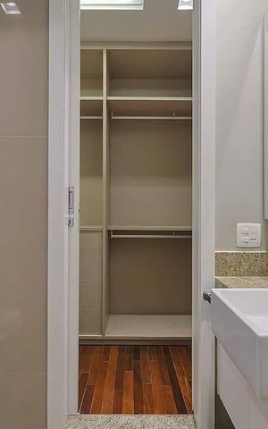 Apartamento para alugar com 245m², 3 quartos e 4 vagas Apartamento para alugar com 245m², 3 quartos e 4 vagasBanheiro da Suíte
