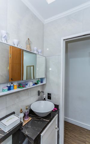 Casa à venda com 93m², 2 quartos e 1 vagaBanheiro