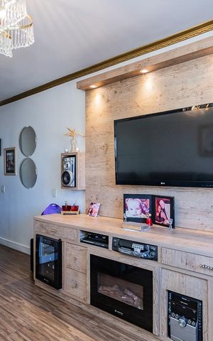 Casa à venda com 93m², 2 quartos e 1 vagaSala
