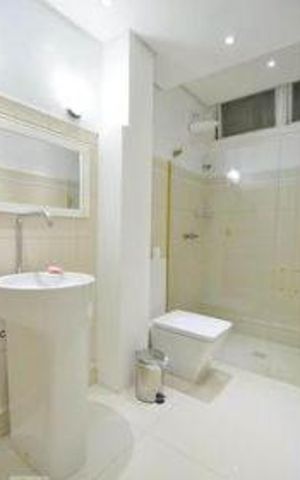 Casa para alugar com 700m², 11 quartos e 8 vagas Casa para alugar com 700m², 11 quartos e 8 vagasBanheiro