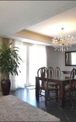 Casa para alugar com 700m², 11 quartos e 8 vagas Casa para alugar com 700m², 11 quartos e 8 vagasSala