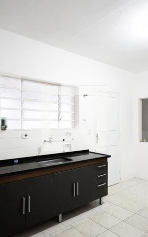 Casa à venda com 240m², 1 quarto e 1 vaga
