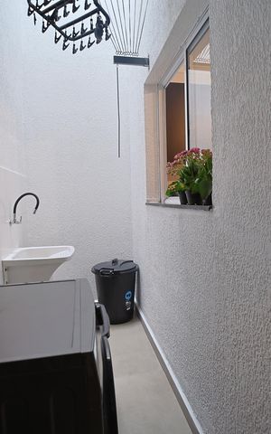 Casa de condomínio à venda com 65m², 2 quartos e 1 vagaÁrea de Serviço